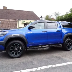 2023 Toyota Hilux 2.8 D-4D Invincible X Double Cab - Image 3