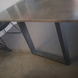 6 seater dining table with 4 chairs and 1 bench chair - Image 4