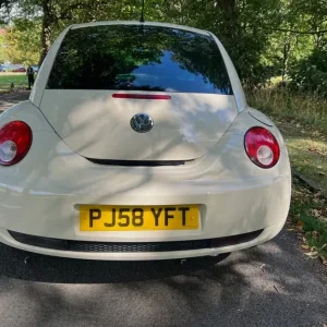 Volkswagen Beetle 2008 3-door manual hatchback - Image 6
