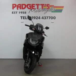 2025 Yamaha RAYZR scooter - Image 3