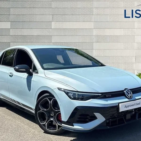 2025 Volkswagen Golf 2.0 TSI 30 TDI Clubsport 5-door Hatchback
