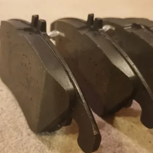 Front brake discs and pads for Mercedes E350 3.0 2012 - Image 5