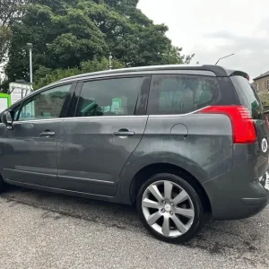 2015 Peugeot 5008 1.6 e-HDi Allure EGC Euro 5 5-door MPV - Image 4