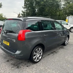 2015 Peugeot 5008 1.6 e-HDi Allure EGC Euro 5 5-door MPV - Image 6