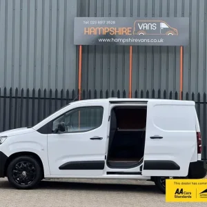 2019 Peugeot Partner 1.5 BlueHDi 1000 Professional Standard Panel Van 5dr Diesel Manual SWB Euro... - Image 6