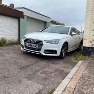 Audi A4 2016 Manual 1968cc 4-door saloon - Image 2