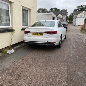 Audi A4 2016 Manual 1968cc 4-door saloon - Image 3
