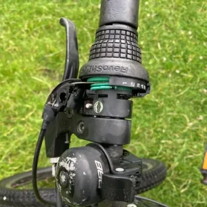 Giant Revel Jr boys 20” 2013 - Image 7