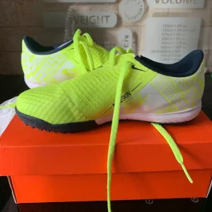 Nike Astro boots size 1 - Image 2
