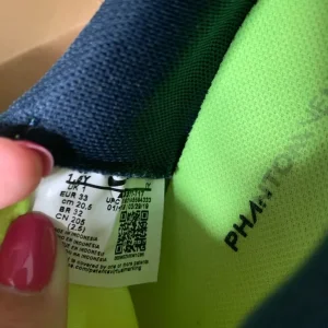 Nike Astro boots size 1 - Image 4