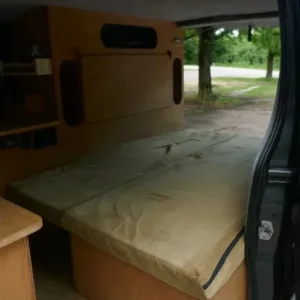 Renault Trafic Campervan - Image 5