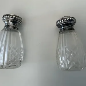 VINTAGE GLASS SALT AND PEPPER SHAKERS - Image 5