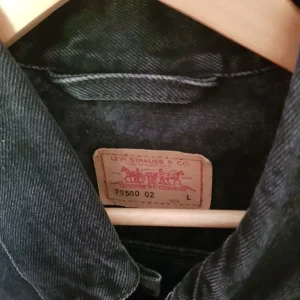 Sleeveless Levi Strauss jacket - Image 2