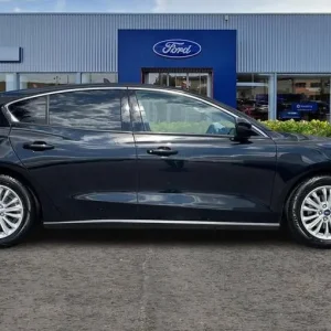 2019 Ford Focus 1.0 EcoBoost 125 Titanium 5dr Manual Hatchback Petrol Manual - Image 3