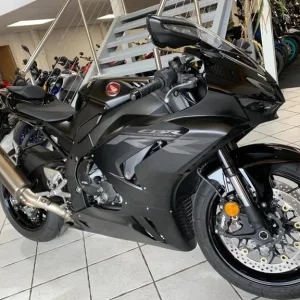 2022 Honda CBR1000RR-R Fireblade - Image 4