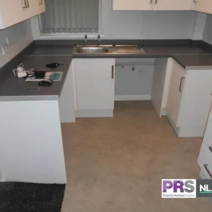 2 bedroom house in Worcestershire, England - Image 6