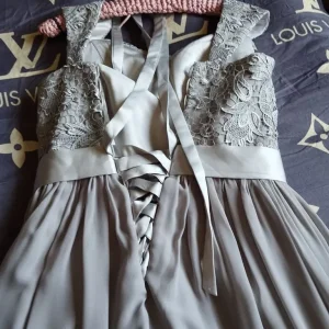 Bridesmaid or prom dress - Image 2