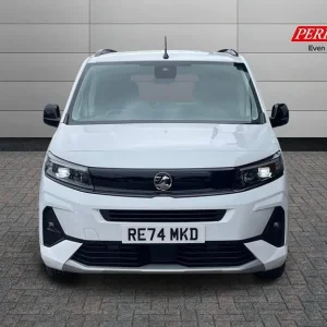 2024 Vauxhall Combo Life 100kW Ultimate 52kWh 5dr Auto Estate Electric - Image 4