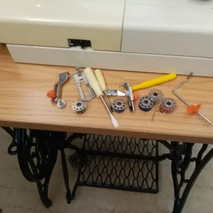 Toyota 7700 Sewing Machine - Image 6