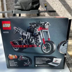 Lego Technic Motorbike - Image 2