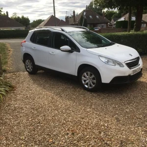 Peugeot 2008 Hatchback 5-door manual 1199cc