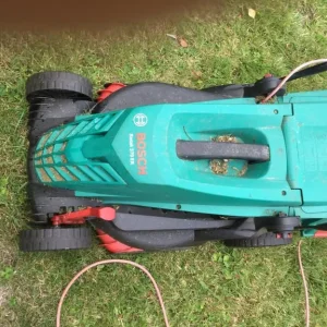 Bosch Rotak 370 ER Corded Electric Lawn Mower - Image 2