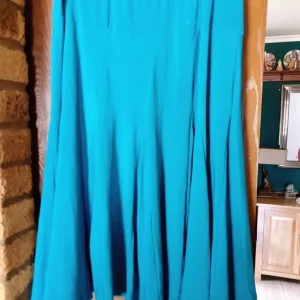 Elasticated turquoise waist skirt