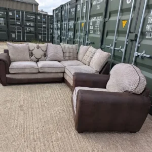 4 seater Cord Jumbo corner sofa - Image 6