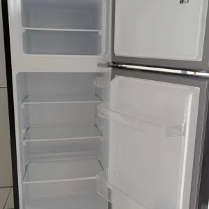 Fridgemaster fridge freezer - Image 3