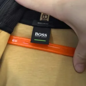 Black and gold Hugo Boss zip up - Image 3