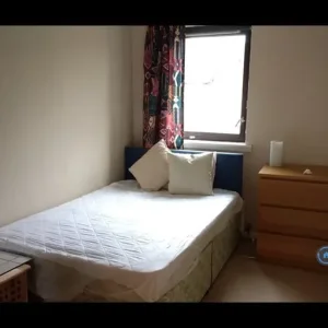 2 bedroom flat in Durward Court, G41 - Image 5