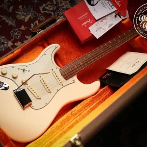 Fender 1961 Reissue Stratocaster Left Hand Olympic White - Image 4
