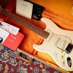 Fender 1961 Reissue Stratocaster Left Hand Olympic White