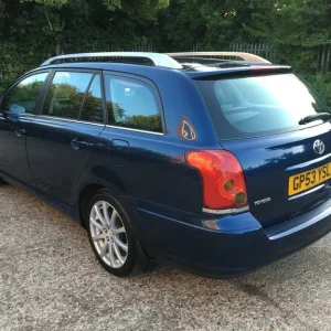 Toyota Avensis Estate 2.0 Automatic Petrol ULEZ 5 Door - Image 5