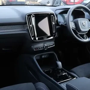 2025 Volvo XC40 Estate B3 Plus Dark with Heated Seats, Apple Carplay, Park Camera - Image 5