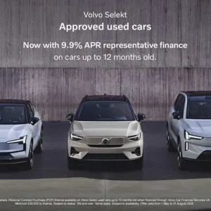 2025 Volvo XC40 Estate B3 Plus Dark with Heated Seats, Apple Carplay, Park Camera - Image 6