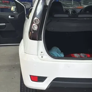 Ford Fiesta hatchback 2006 manual 1999cc 3-door - Image 5