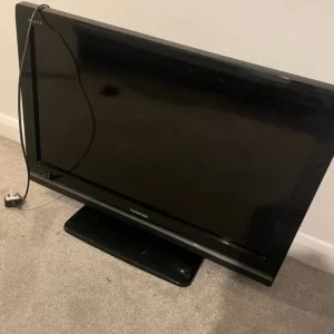 32 inch Toshiba TV - Image 2