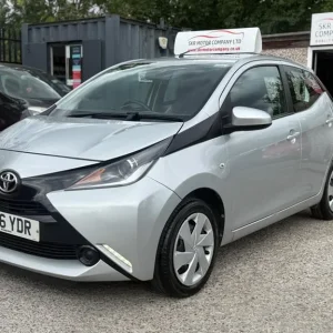 2016 Toyota AYGO 1.0L VVT-i x-play hatchback - Image 3