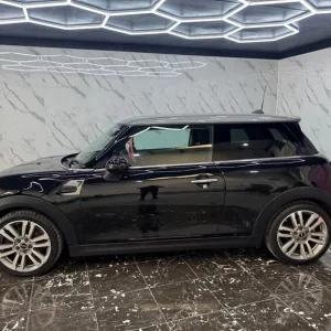 2017 MINI Cooper S Seven Edition 2.0 Petrol Manual - Image 4