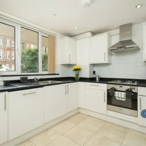 3 bedroom flat in Tiptree, Colchester - Image 5