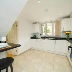 3 bedroom flat in Tiptree, Colchester - Image 6