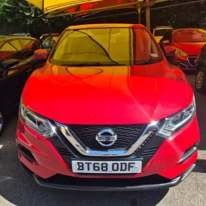 2018 Nissan Qashqai DIG-T VISIA Hatchback Petrol Manual - Image 2