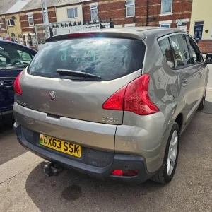 2013 Peugeot 3008 1.6 HDi Active Diesel 5-door Hatchback - Image 3