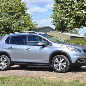 2018 Peugeot 2008 1.2 PureTech Allure EAT Euro 6 5-door hatchback - Image 3