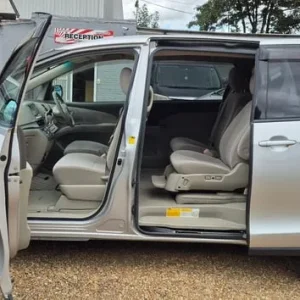 Toyota Estima WELCAB 2006 2.4L 4X4 Silver - Image 5