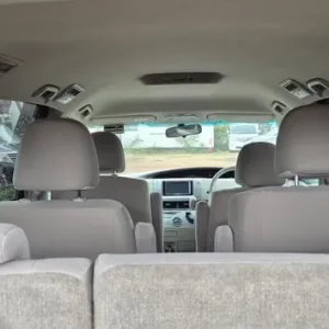 Toyota Estima WELCAB 2006 2.4L 4X4 Silver - Image 7