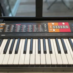 Yamaha PSR-F51 61-Key Keyboard - Image 2
