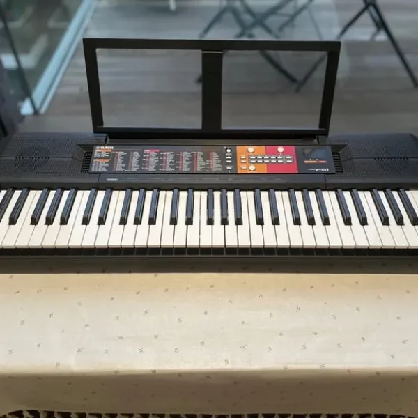 Yamaha PSR-F51 61-Key Keyboard