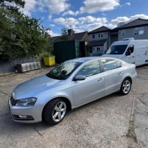 Volkswagen Passat Saloon 2012 Manual 1598cc 4-door - Image 2